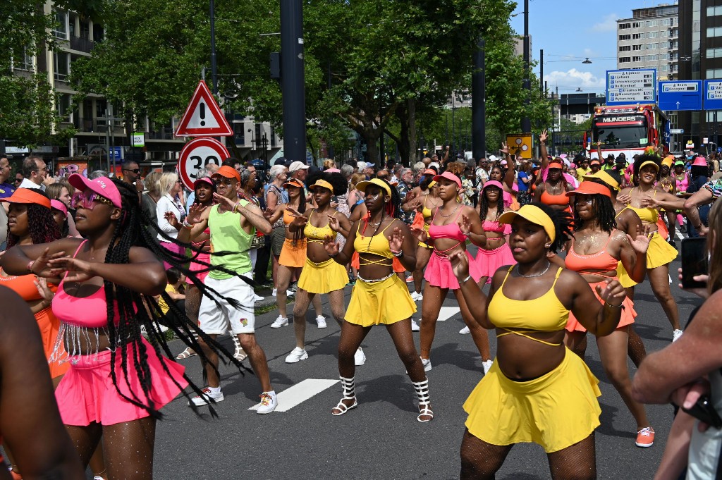 ../Images/Zomercarnaval 2024 111.jpg